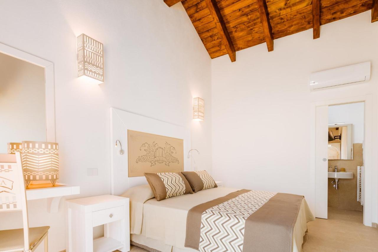 La Vinia Bed&Wine Experience - Adults Only Villa Sassari Ngoại thất bức ảnh
