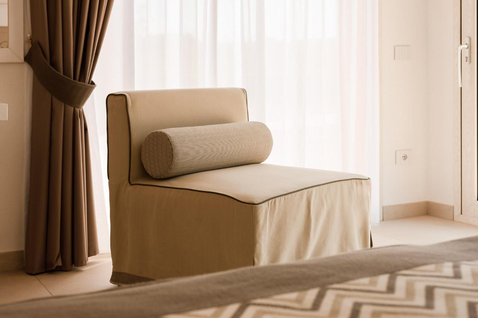 La Vinia Bed&Wine Experience - Adults Only Villa Sassari Phòng bức ảnh
